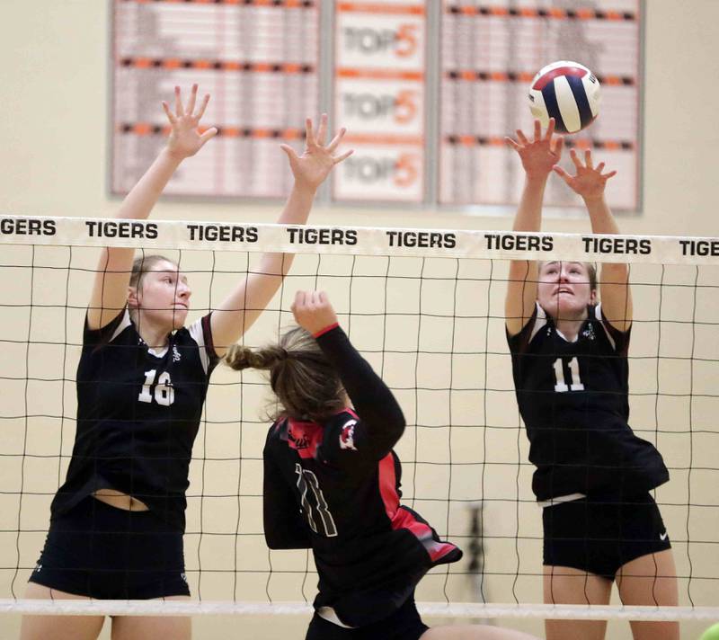 Photos 15th annual Wheaton Classic volleyball tournament Shaw Local