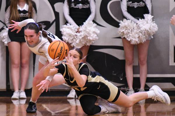 ‘Bonkers’ performance for Quinn Carrier against Kaneland puts Sycamore in control of I-8 fate