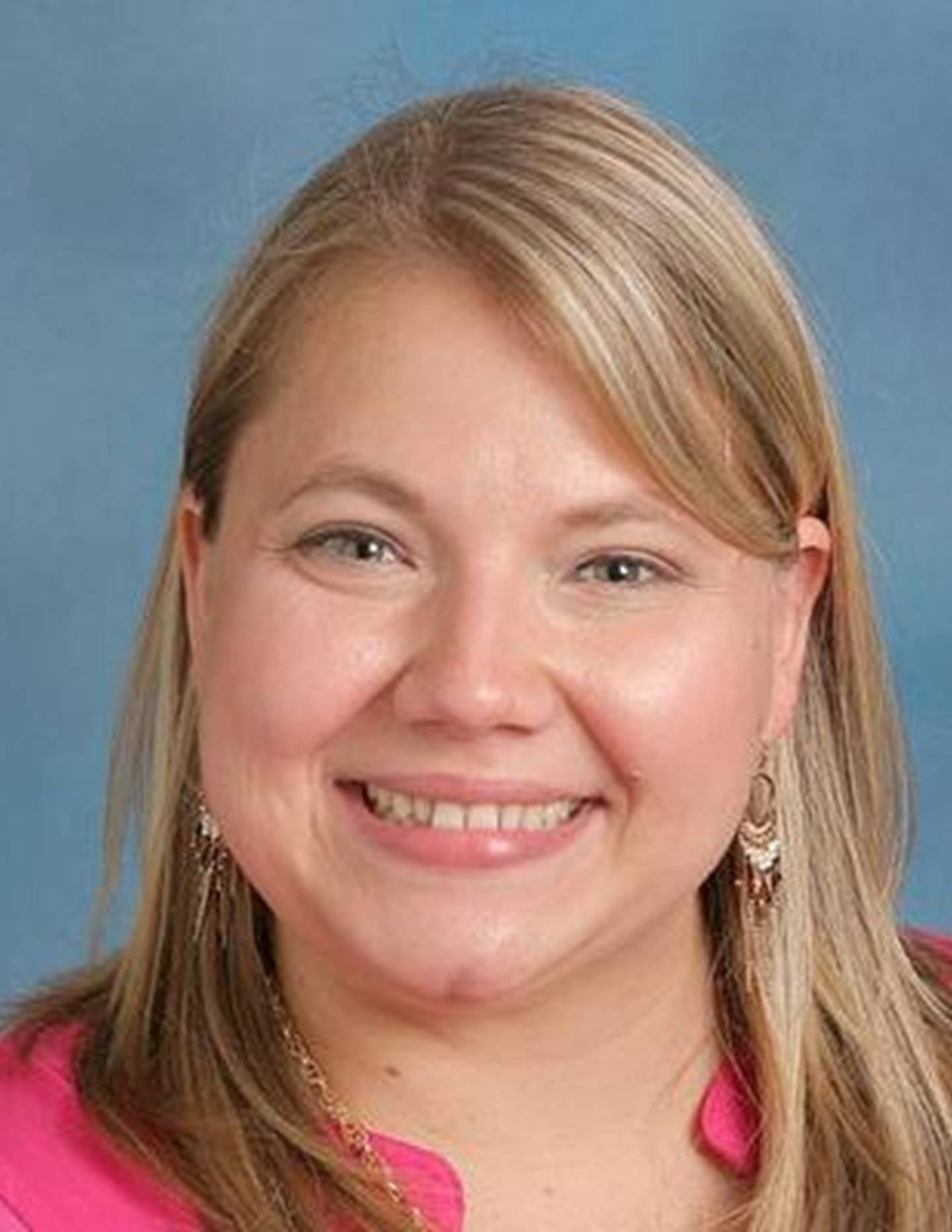 Jennifer Szynal teaches in the fine arts program at Joliet Catholic Academy and is one of three JCA teachers accepted into Microsoft Innovative Educator Experts program and one of 27 Illinois educators who are a part of the global MIEE program for the 2021-2022 school year.