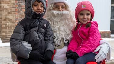 Photos: Mendota Chamber hosts annual Christmas event