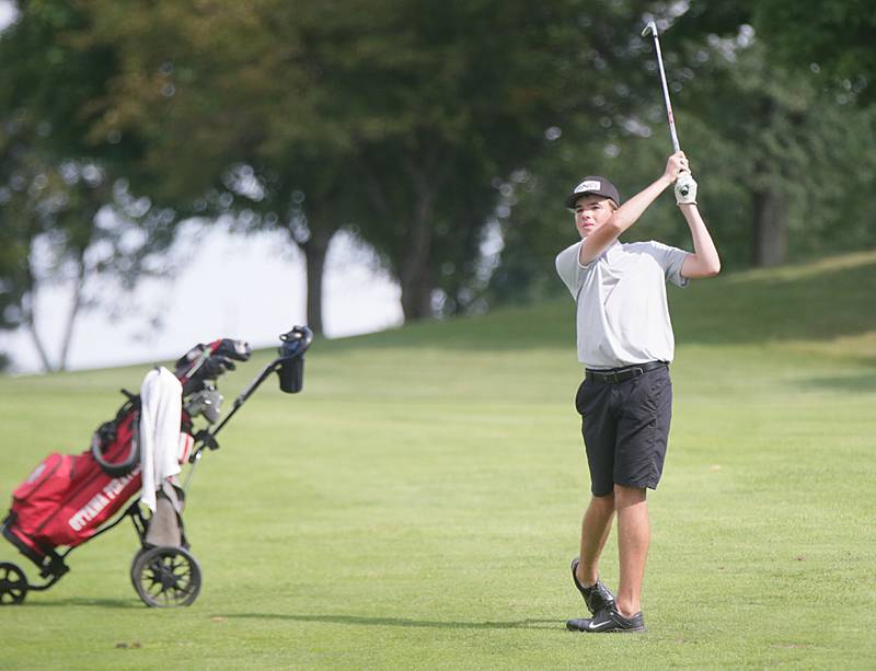 Ottawa's Seth Cooper golfs during the L-P Cavalier Golf Invitational on Thursday, Aug. 18, 2022 at Seneca's Oak Ridge Golf Course in La Salle.