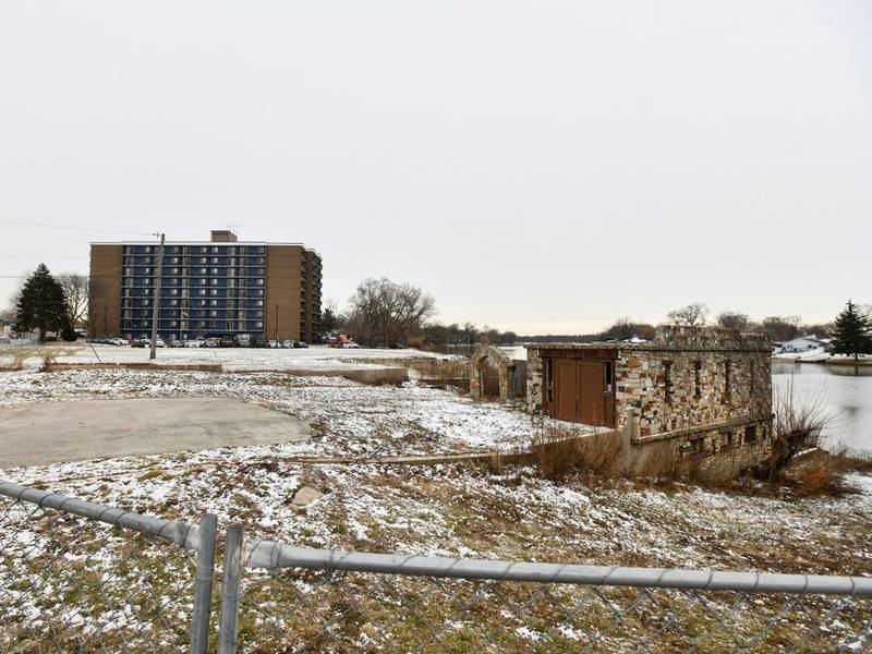 Riverwalk hits another snag