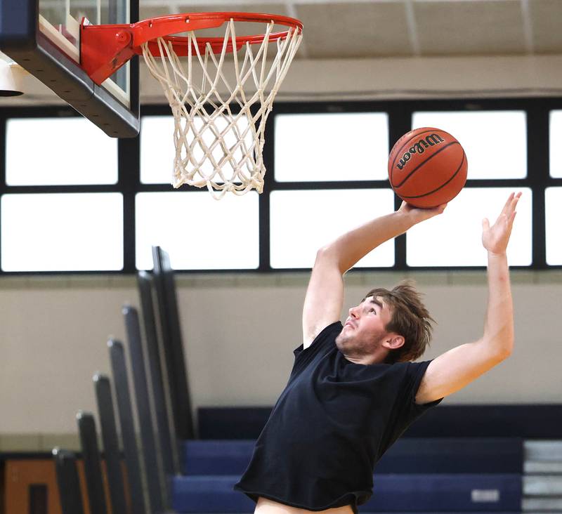 Hiawatha’s Aidan Cooper goes up for a shot during practice Thursday, June 13, 2024 at the school in Kirkland.