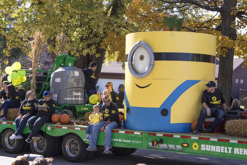 Pumpkin Fest parade rolls through Sycamore Shaw Local