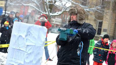 Live Ice Carving In Ottawa