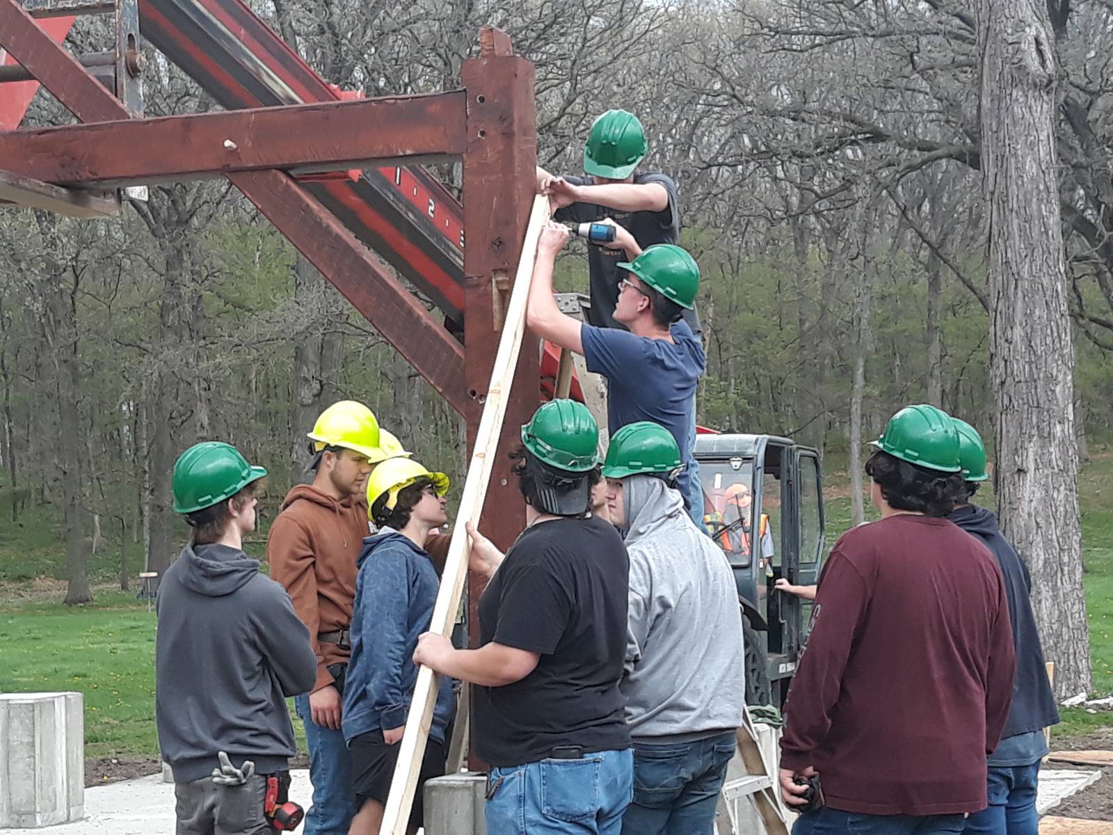 Photos Streator High School students make progress on Marilla Park