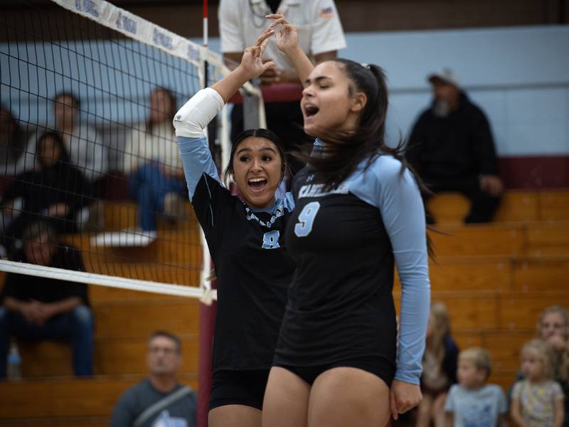 Kankakee volleyball stays in the thick of Southland hunt with sweep of Bloom