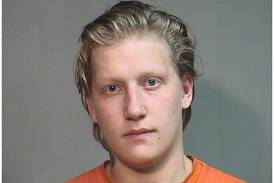 Crystal Lake man accused of carrying loaded pistol, drugs on Metra station platform 