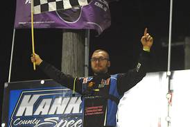 Defending pro late model champ Austin McCarty wins first big pay race at Kankakee County Speedway
