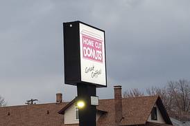 Woman accused of brandishing box cutter and threatening staff at Joliet donut shop