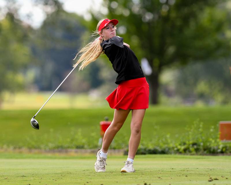 Molly Martinez of Yorkville watches her shot after teeing off during the Southwest Prairie conference meet on Wednesday Sept. 24, 2025, held at Blackberry Oaks Golf course in Bristal.