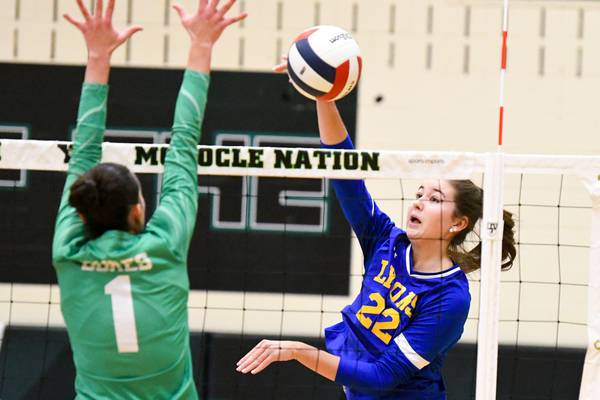 Taylor Carroll, Lyons stay locked in, close out York to win regional title