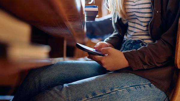 New policy restricts cell phones in Downers Grove District 58 
