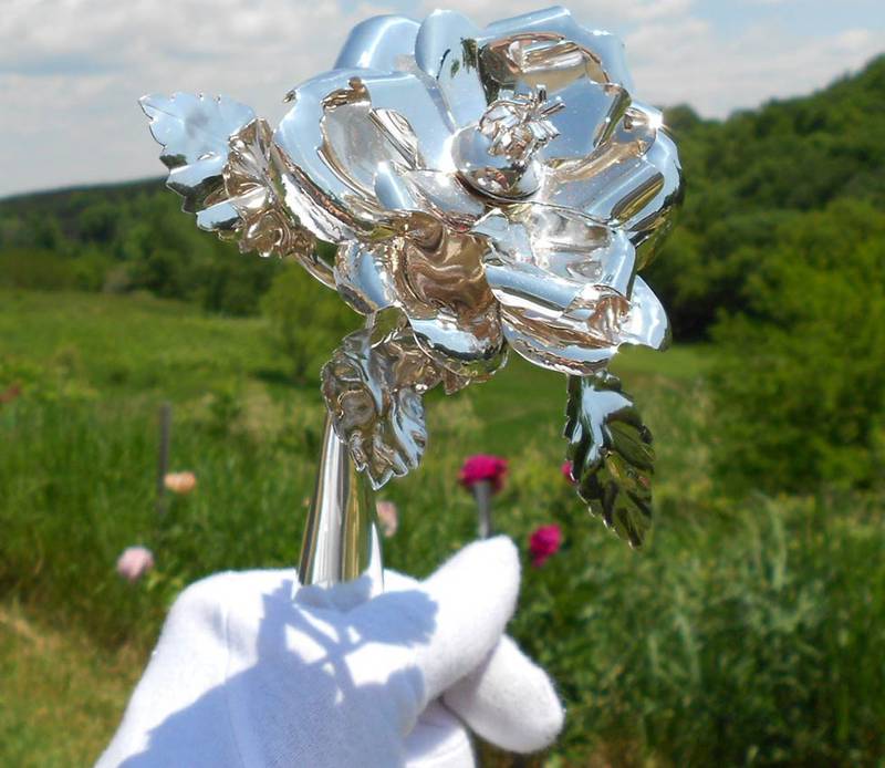 The Silver Rose, a traveling Knights of Columbus exhibit, will be displayed at services following the 4 p.m. Mass on Saturday, Aug. 30 in Mendota.