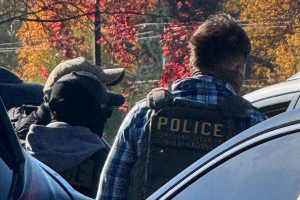 Masked Homeland Security agents arrest man outside McHenry County courthouse