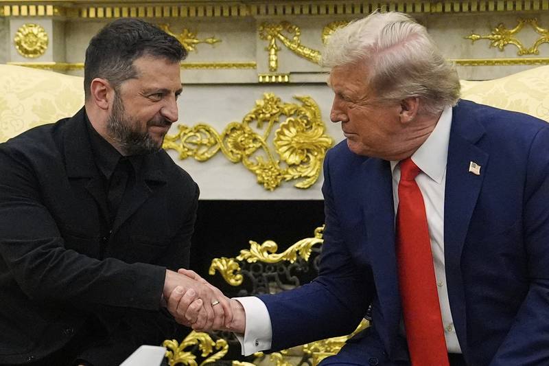 President Donald Trump meet with Ukraine's President Volodymyr Zelenskyy in the Oval Office at the White House, Monday, Aug. 18, 2025, in Washington. (AP Photo/Julia Demaree Nikhinson)