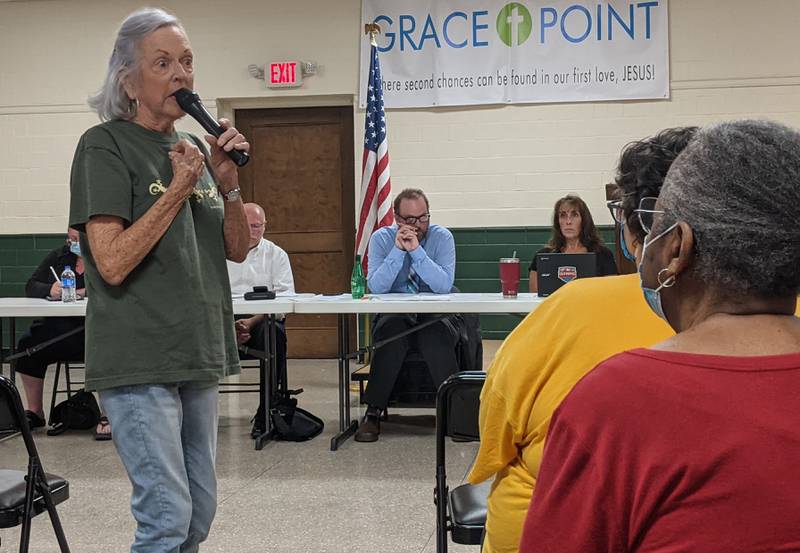 Sharon McLane speaks during the Dixon Library Board meeting Monday, Aug. 8, 2022, against removing LGBTQ comic books from the library.