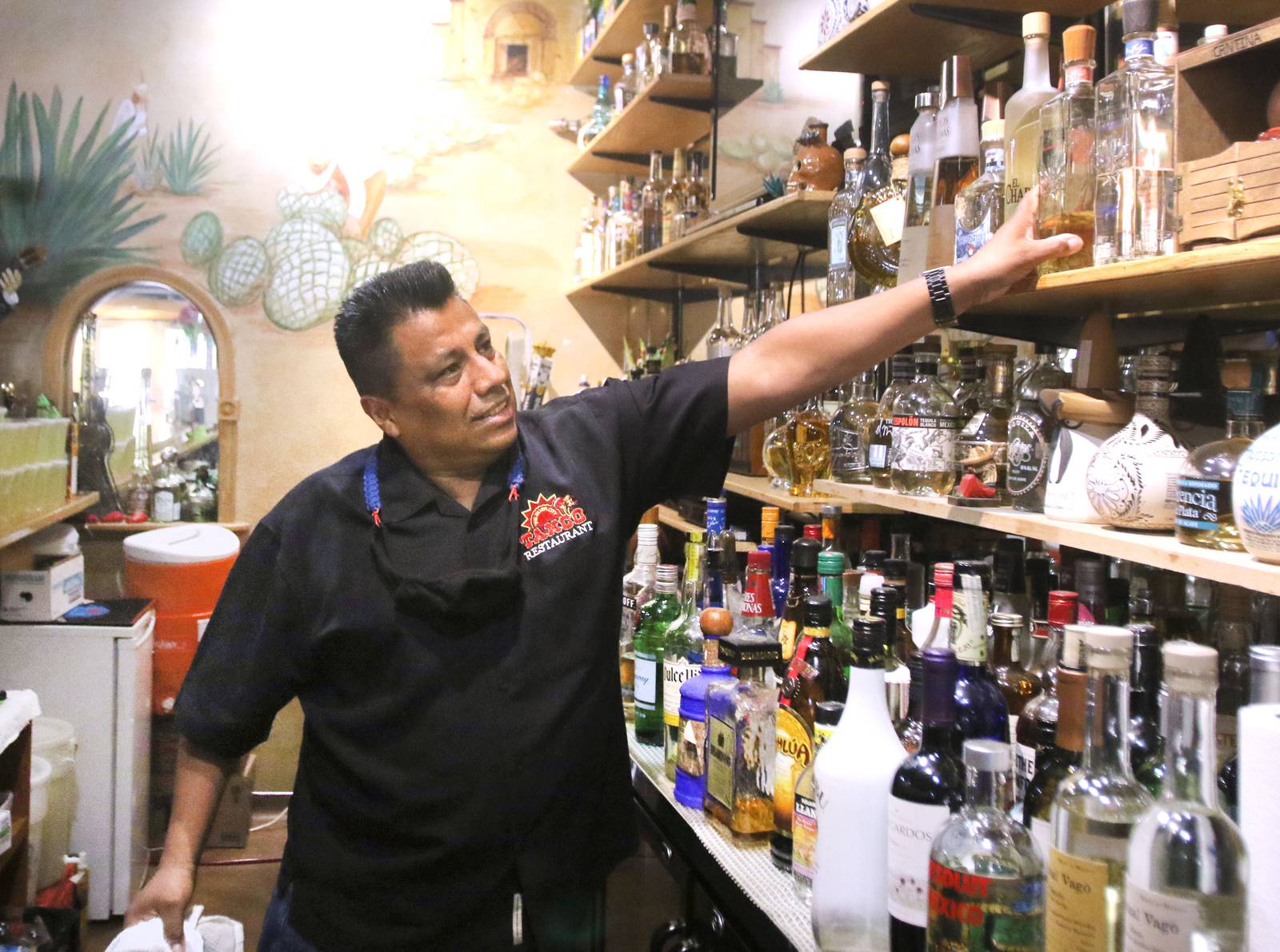 Taxco Mexican Cuisine owners honored with proclamation by Sycamore City