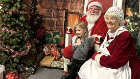 Photos: Oregon Candlelight Walk, Saturday, Dec. 6, 2025