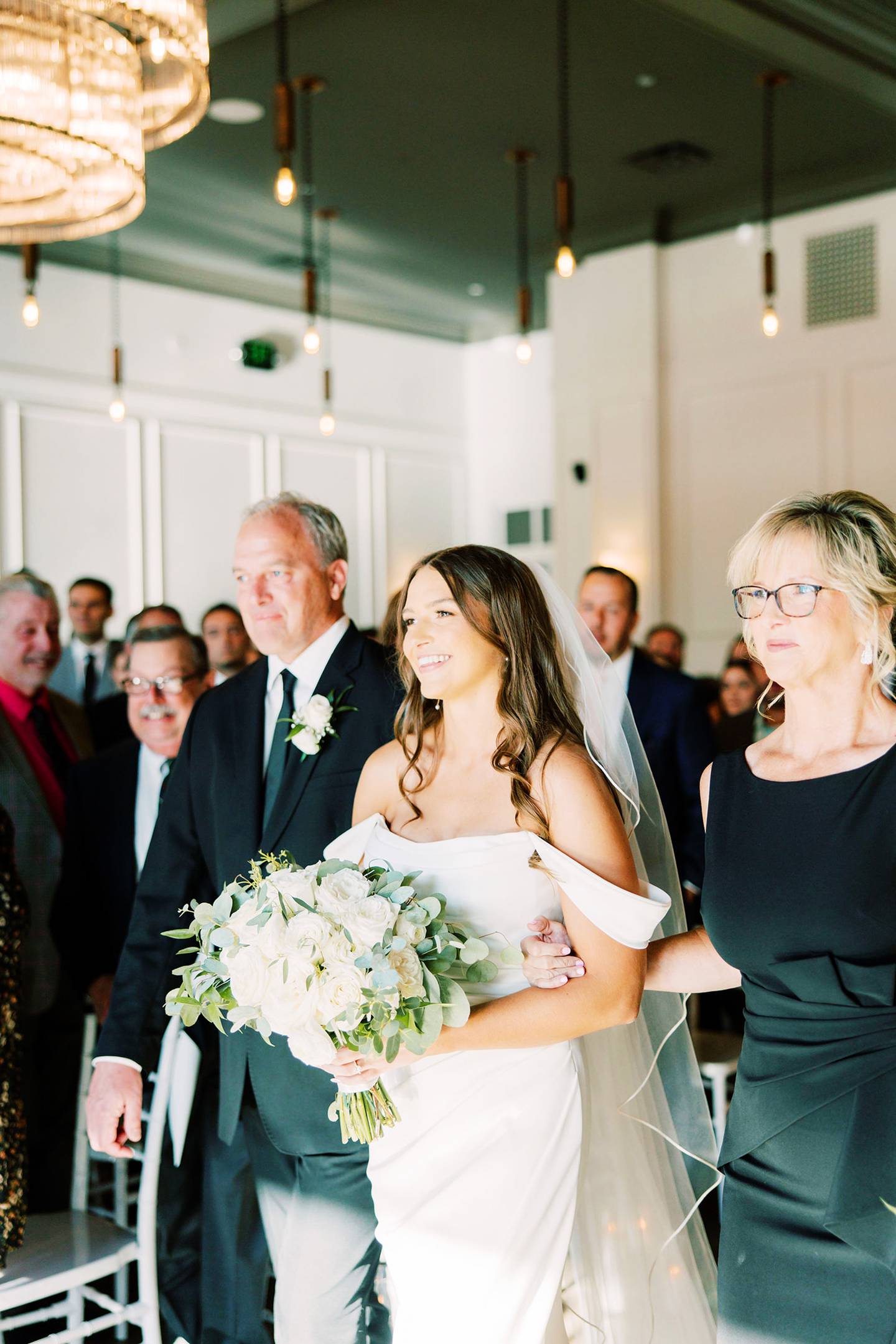 Lana Scholl's experience as a professional photographer involves knowledge of moments, capturing excitement and giving them the right look to make memories last for generations.