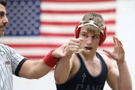 Marian Central qualifies 5 for state, crowns 3 champions at Class 2A Geneseo Sectional