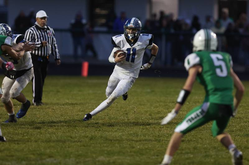 Clifton Central's Derek Meier returns a kickoff in the first half during Dwight's 43-14 victory over Clifton Central in second round playoffs on Saturday, Nov. 8, 2025.