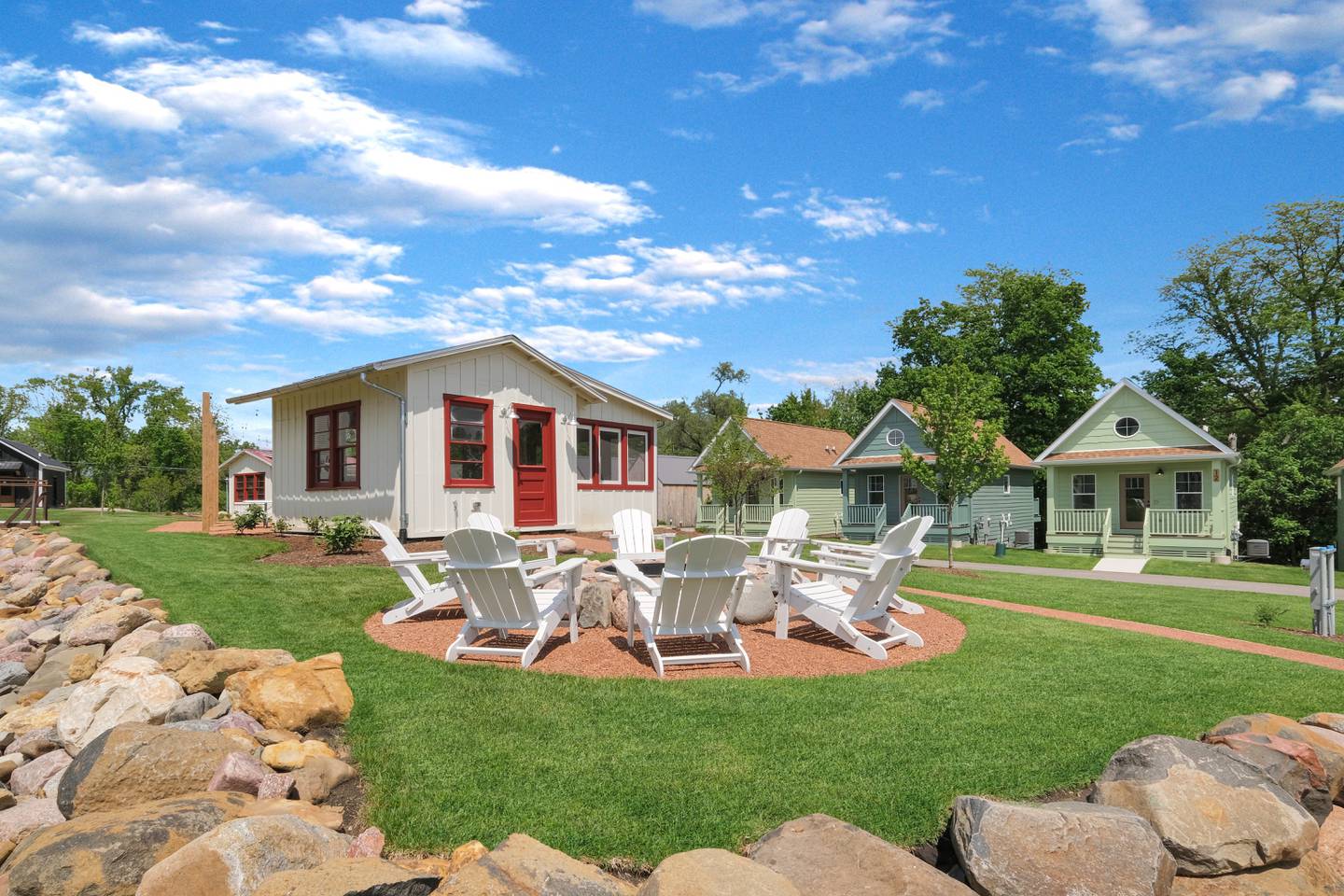 The Harbor Inn Cottages in Ottawa.