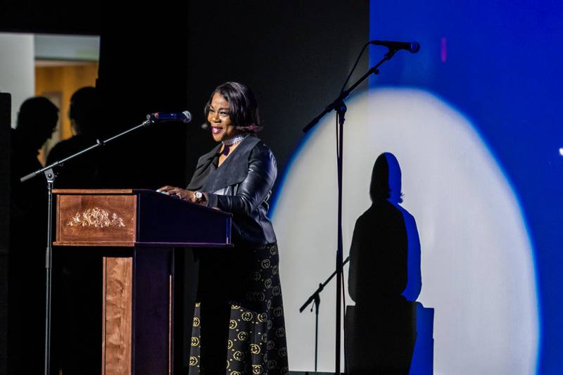 Bioncé Foxx of V-103 FM introduces a performance by Marshall Thompson & The Chi-Lites during the Illinois Rock & Roll Hall of Fame Induction ceremony on Sept. 14, 2025.