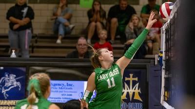 Seneca tops rival Marquette in straight sets at Bader