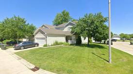 Single-family home sells in Oswego for $335,000