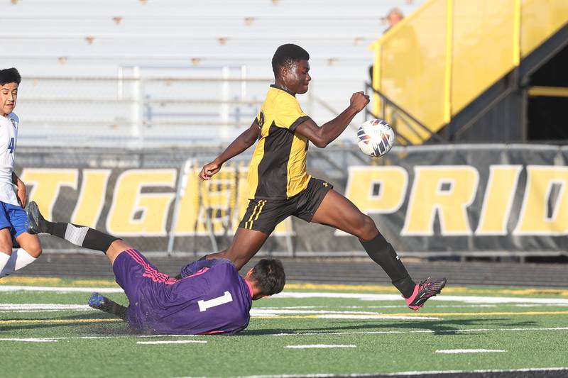 Joliet West’s Einstein Tabe can’t capitalize on getting around Joliet Central’s goalie Yair Sebastian Reyes on Tuesday, Oct. 3, 2023 in Joliet.