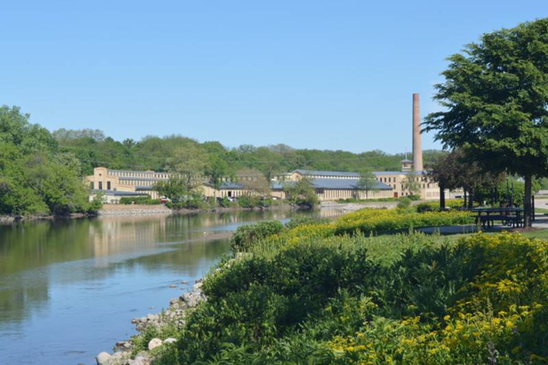 Friends of the Fox River and the Fabulous Fox Water Trail invite the public to join El Cardunal, a new, six-mile community paddle event from Cornish Park in Algonquin to East Dundee on Sunday, June 22, 2025