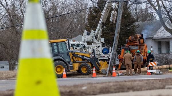 Truck crash Friday causes Peru power outage