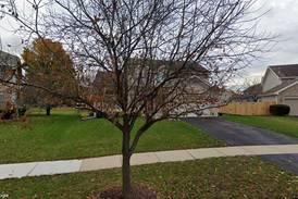 Single-family home in Bolingbrook goes for $516,000
