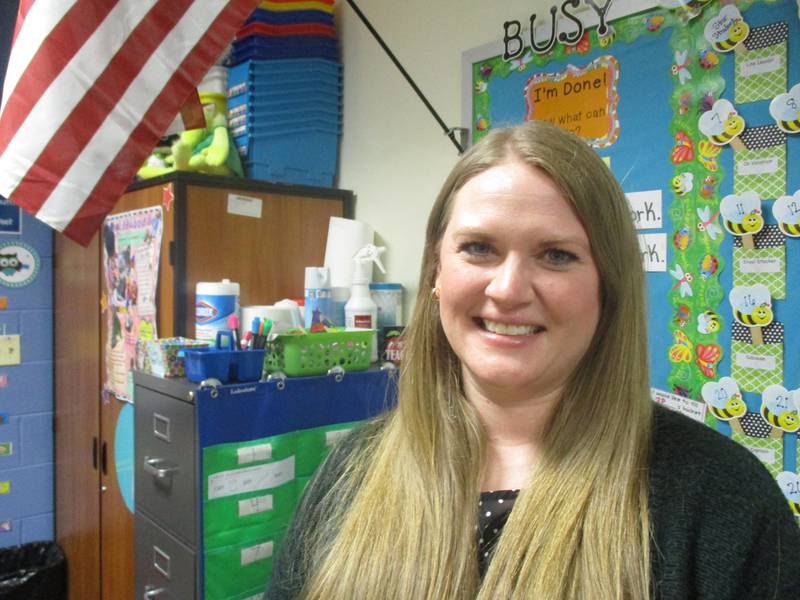 Ashley Porras teaches second-grade students at Oswego School District 308's Grande Park Elementary School in Plainfield. (Mark Foster -- mfoster@shawmedia.com)