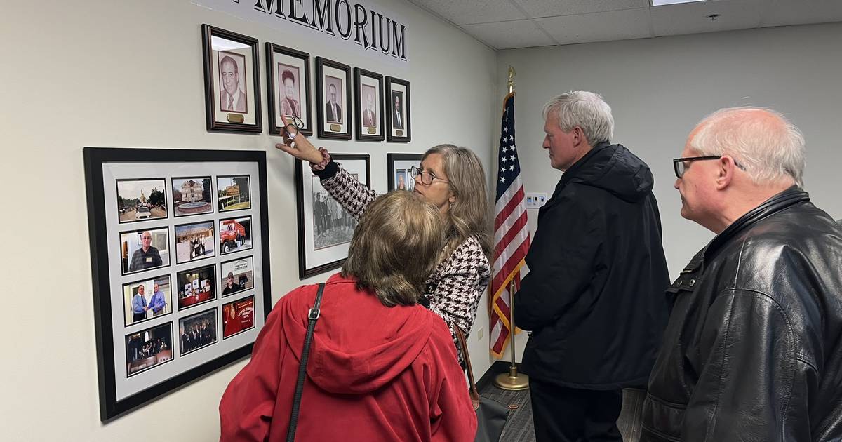 Lockport Township dedicates board room to longtime clerk Shaw Local