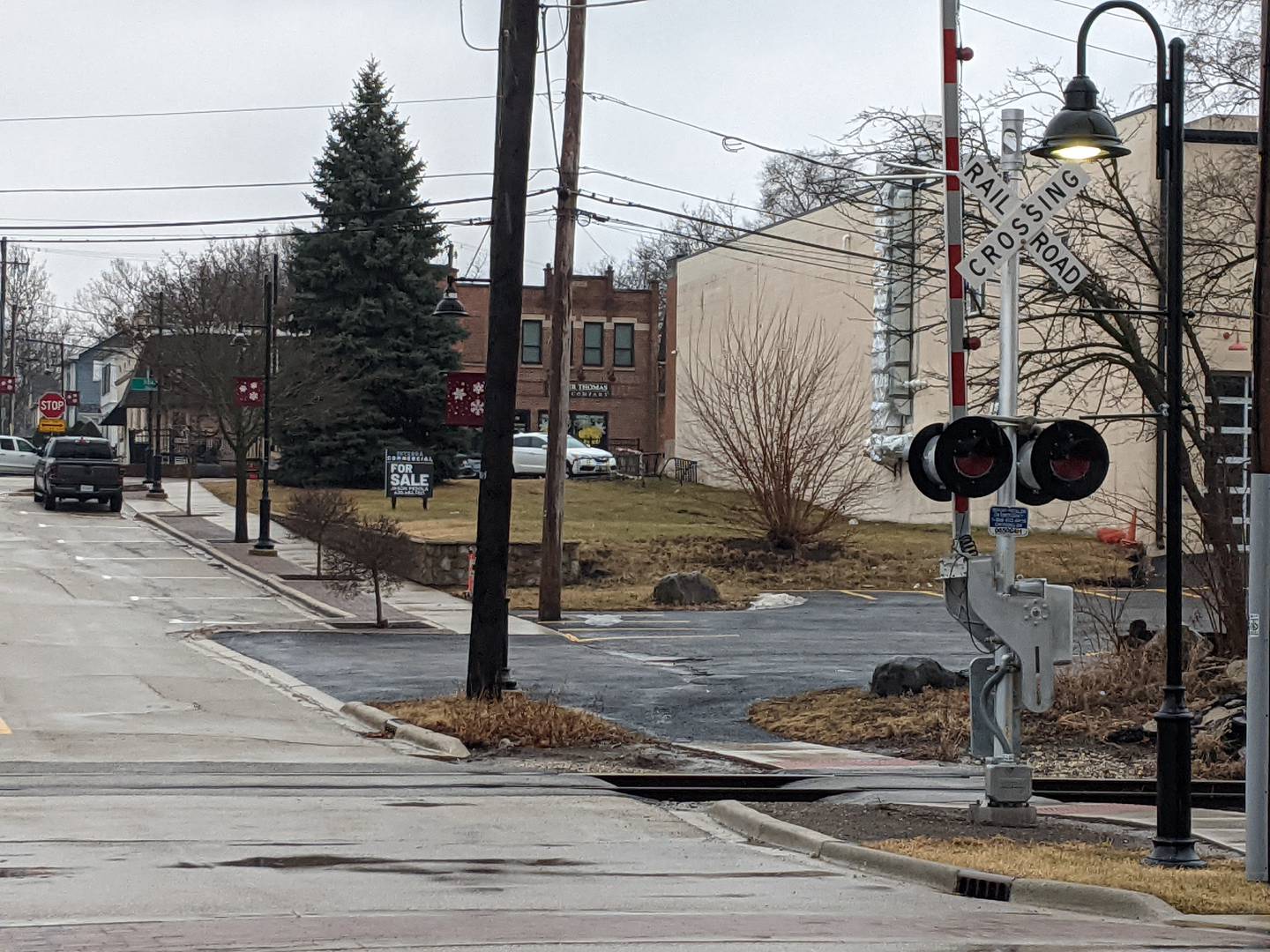 The proposed commuter service would only go through the downtowns of Oswego, Yorkville and Montgomery and then head into Union Station in Chicago.