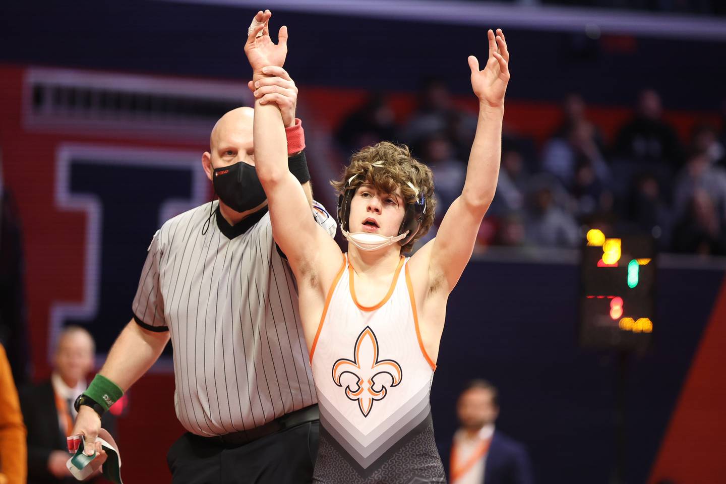 St. Charles’ Ben Davino defeats Loyola’s Massey Odiotti in the Class 3A 120lb. championship match at State Farm Center in Champaign. Saturday, Feb. 19, 2022, in Champaign.