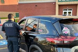 Plainfield District 202 helps police, neurodivergent drivers learn safe ways to handle traffic stops 