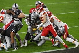 Rolling with trends in Raiders-Chiefs MNF contest: See the best bets for Oct. 10