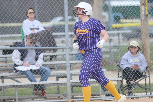 Addy Perryman’s 2 homers, Lexie Saylor’s complete game carry Mendota past Marquette