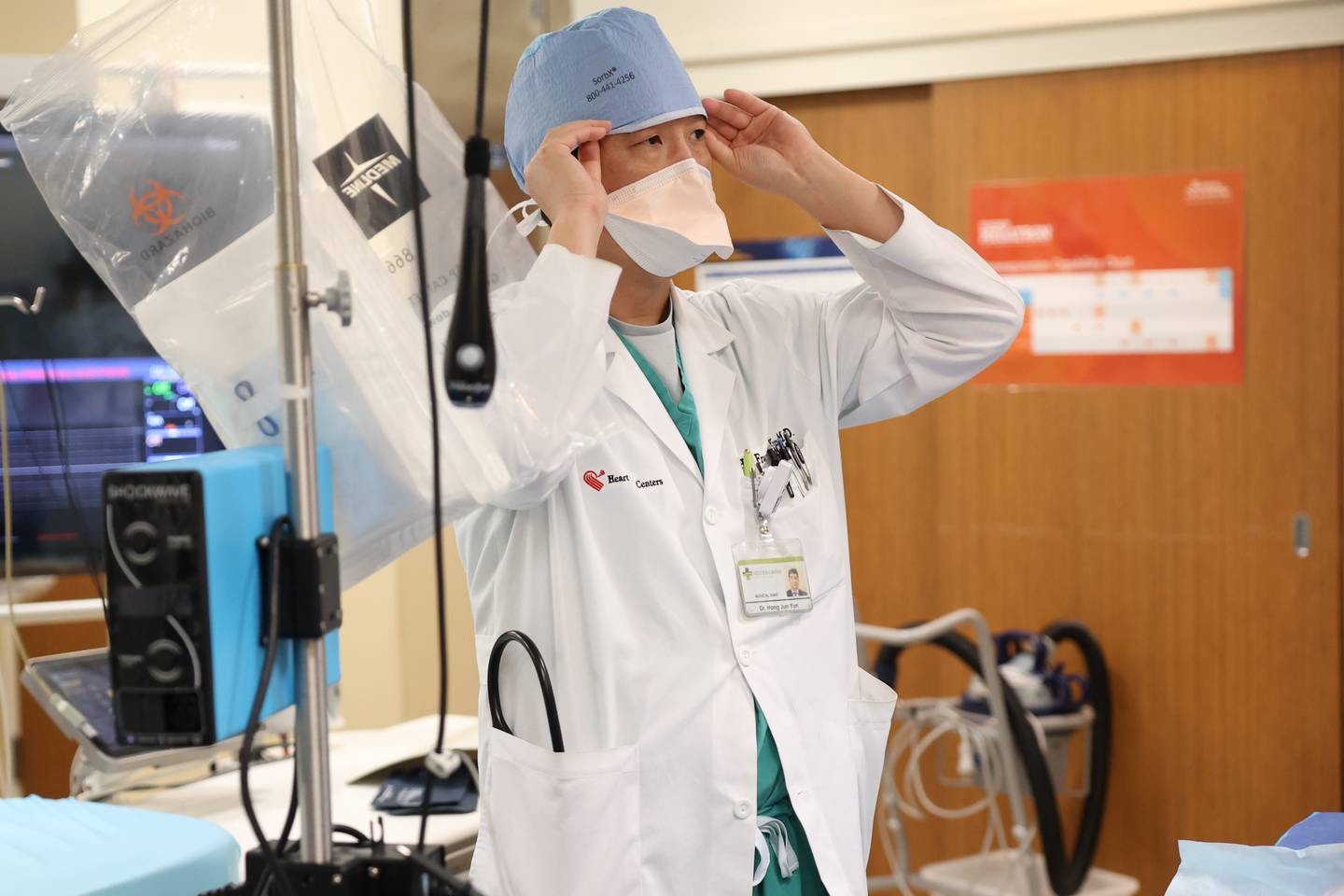 Dr. Hong Jun Yun stands in the procedure room where they use the Shockwave IVL technology at Silver Cross Hospital. Shockwave IVL is relatively new technology that uses shock waves to break up kidney stones and other calculuses while leaving soft tissue undisturbed. Monday, April 25, 2022, in New Lenox.