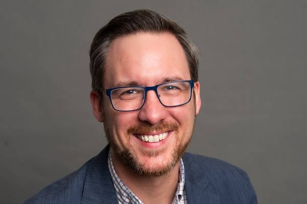 Batavia transplant honored for creating local business podcast