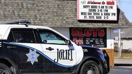 Trial begins for Crest Hill man charged with killing Joliet bartender