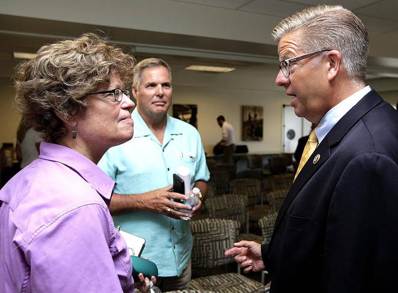 Rep. Randy Hultgren talks taxes, obstacles with smallbusiness owners