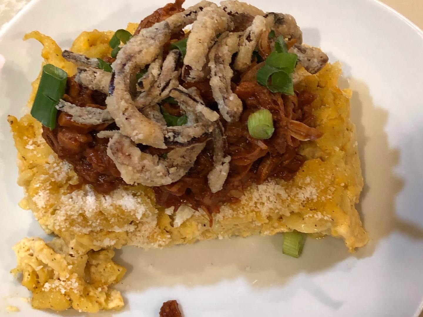 UpRising's vegan pulled 'pork' mac and cheese dish had a wonderful flavor, enhanced by homemade BBQ sauce,  and topped with fried and fresh green onion, that made it impossible to decipher the meat was plant-based.