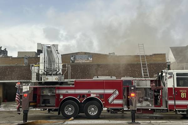 Fire that gutted 2 downtown McHenry shops started from roofing torch, caused 2 injuries: official report