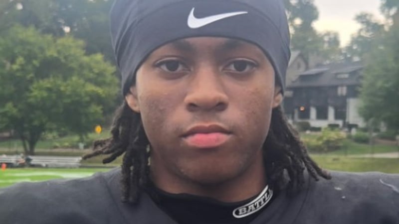 AJ Rayford sparks Glenbard West to victory over Downers Grove North