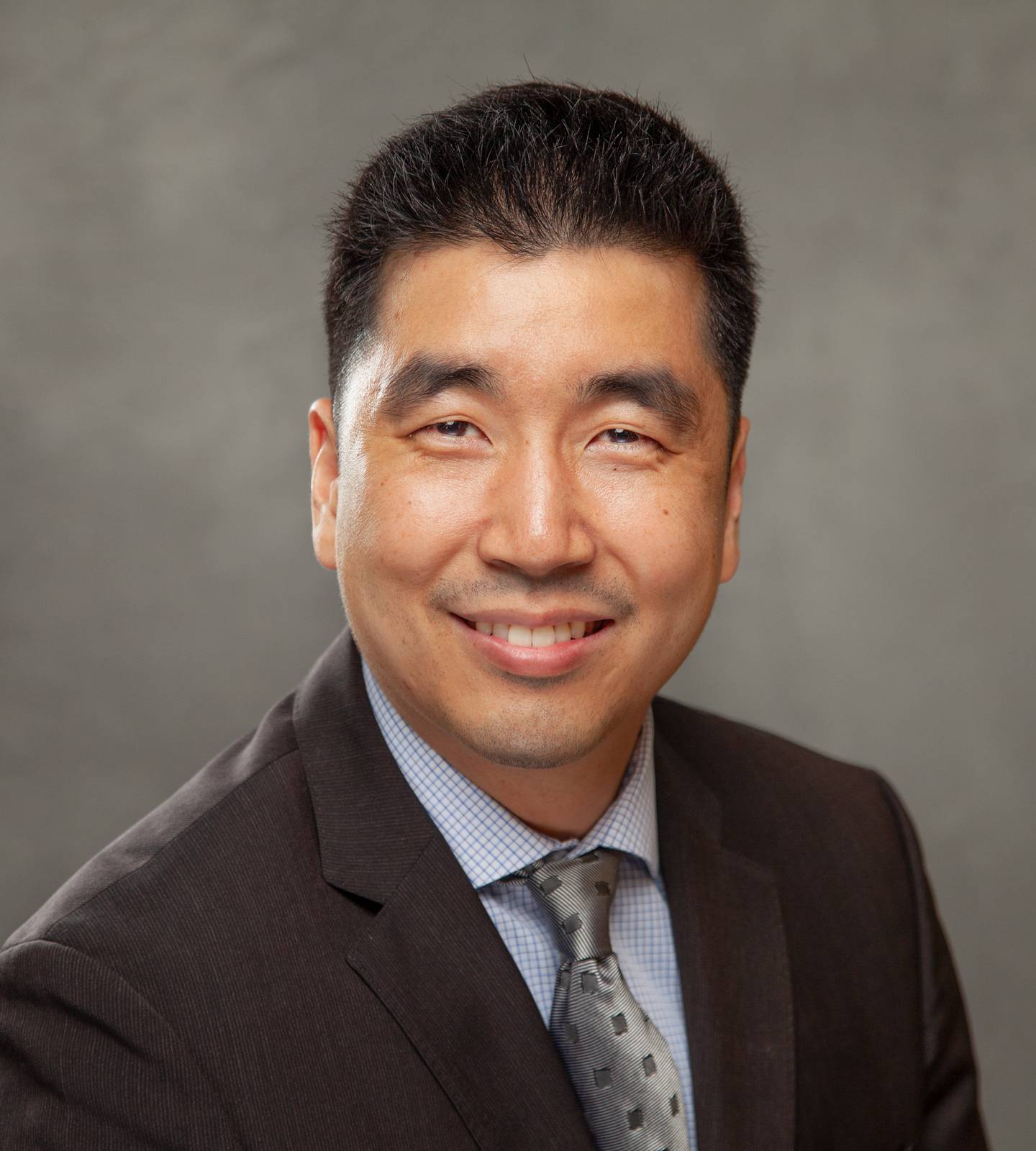 Dr. Francisco Yun is board-certified interventional cardiologist at Silver Cross Hospital in New Lenox.