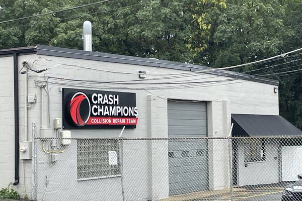 Crash Champions auto shop in Lockport seeks city approval to relocate
